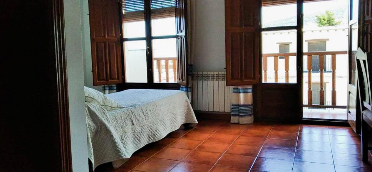 Hostal El Cascapenas De La Alpujarra Capileira Eksteriør bilde