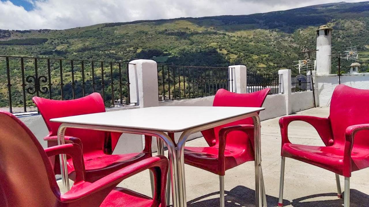 Hostal El Cascapenas De La Alpujarra Capileira Eksteriør bilde