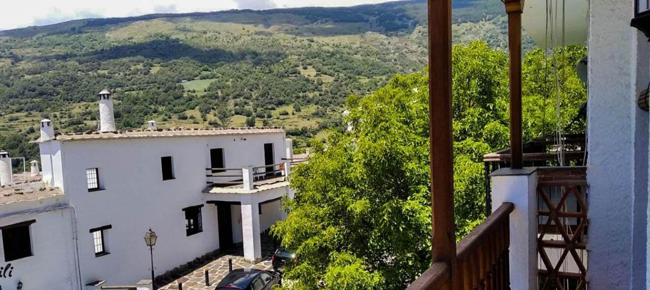 Hostal El Cascapenas De La Alpujarra Capileira Eksteriør bilde